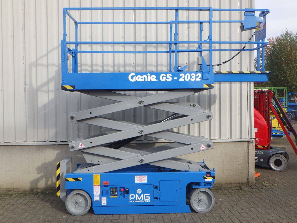 Genie GS-2032 Electric Scissor Lift 8.1m 2016
