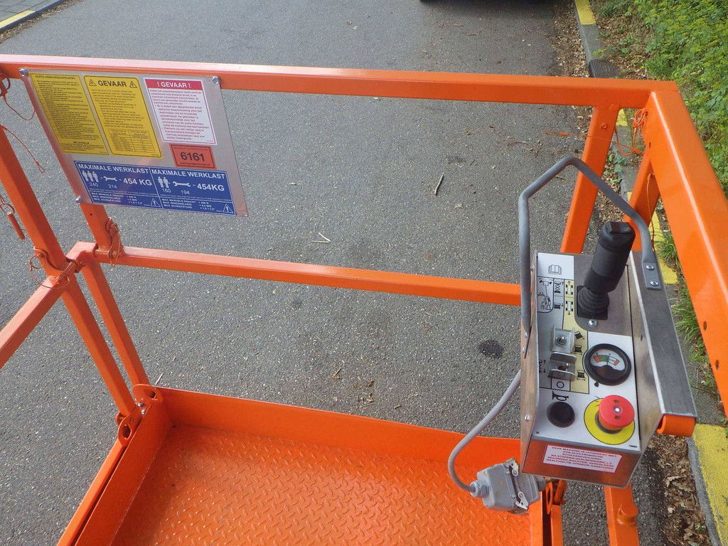 Scissor lift SkyJack SJ4626 Electric 9.92m 2014