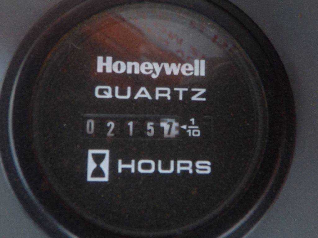 Scissor lift SkyJack SJ4626 Electric 9.92m 2014