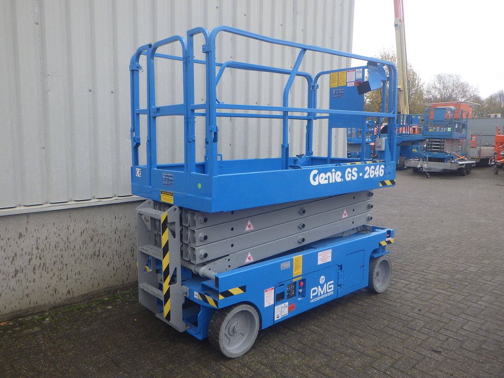 Genie GS-2646 Elektrische Scherenbühne 9,92 m, Baujahr 2015, mit Vlemmix (neu)