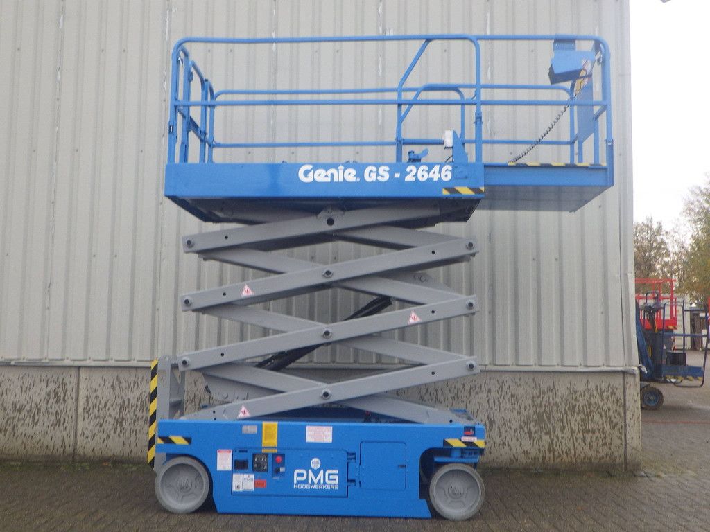 Genie GS-2646 Elektrische Scherenbühne 9,92 m, Baujahr 2015, mit Vlemmix (neu)
