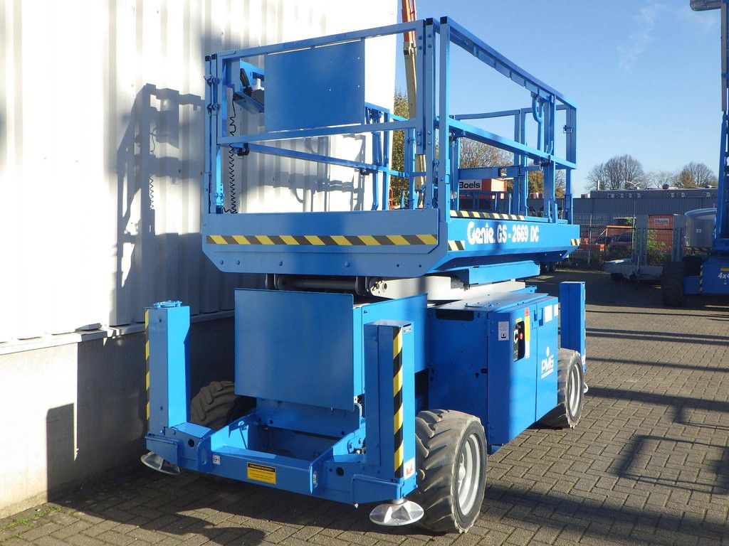 Genie GS-2669DC Electric Scissor Lift 10m 2013