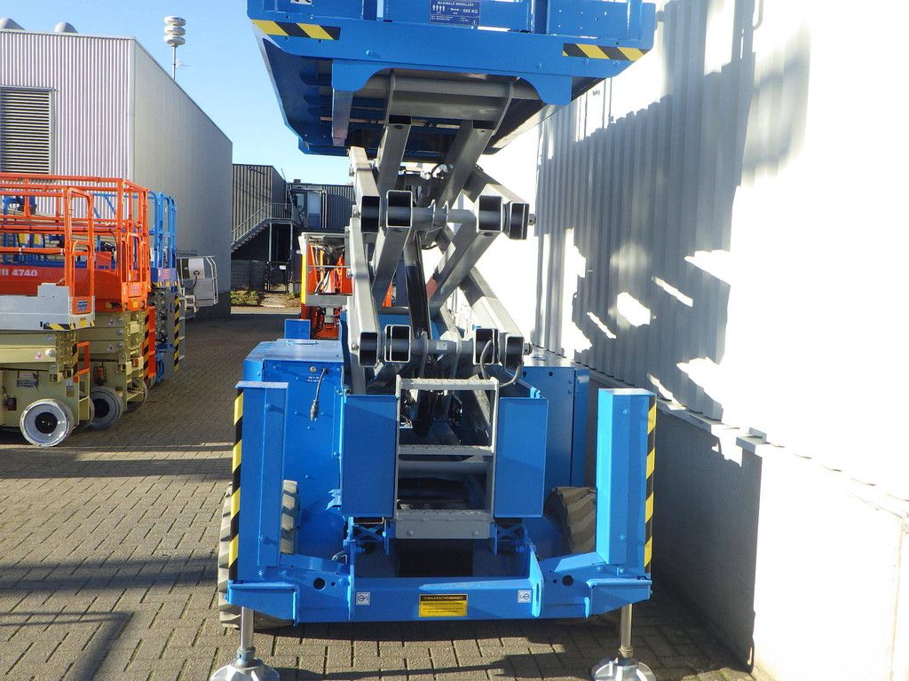 Genie GS-2669DC Electric Scissor Lift 10m 2013