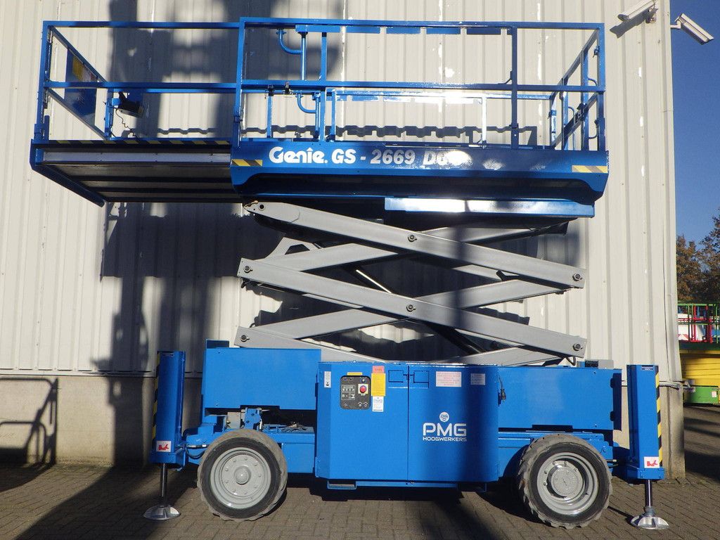 Genie GS-2669DC Electric Scissor Lift 10m 2013