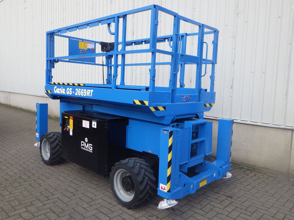 Scissor lift Genie GS-2669RT Diesel 10m 2014