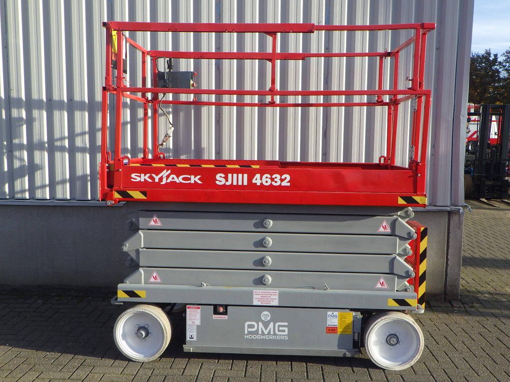 Scissor lift Skyjack SJ4632 Electric 11.75m 2008