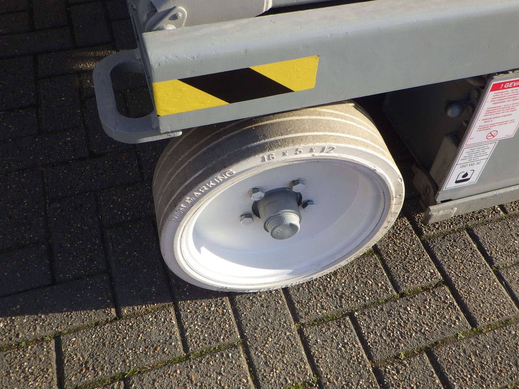 Scissor lift Skyjack SJ4632 Electric 11.75m 2008