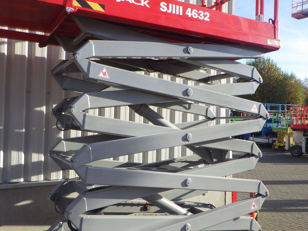 Scissor lift Skyjack SJ4632 Electric 11.75m 2008