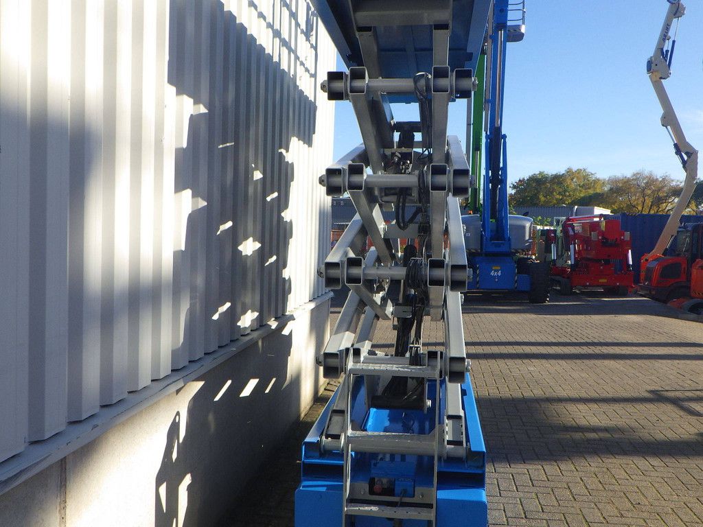 Genie GS-3232 Electric Scissor Lift 11.75m 2014