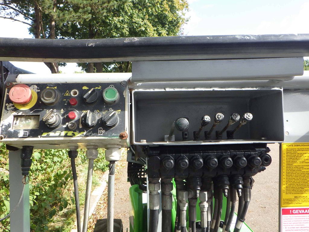 Nifty HR12D Diesel 12.2m Articulated Boom Lift 2014