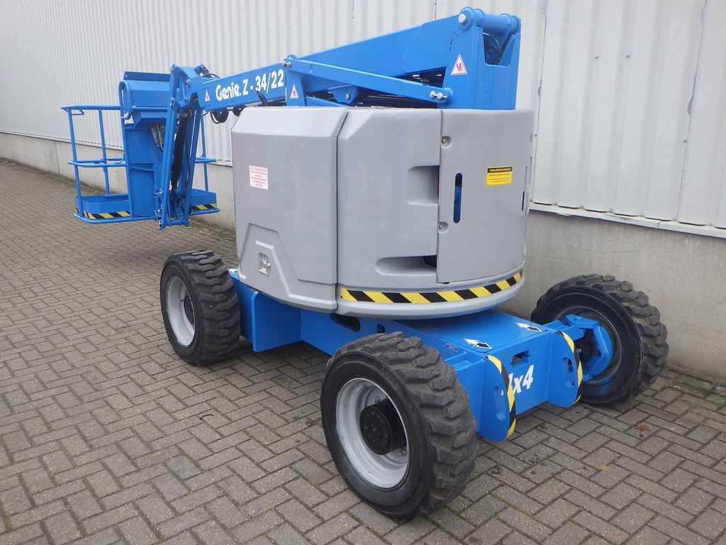 Genie Z-34/22 Diesel 12.62m Articulated Telescopic Boom Lift 2011