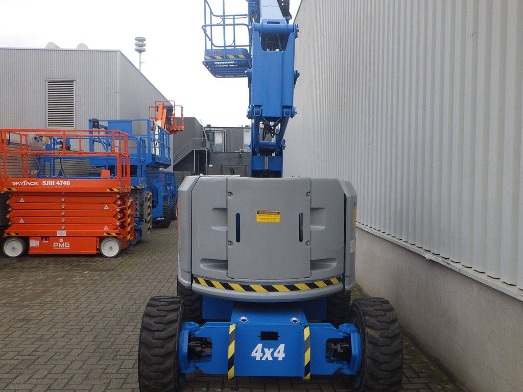 Genie Z-34/22 Diesel 12.62m Articulated Telescopic Boom Lift 2011