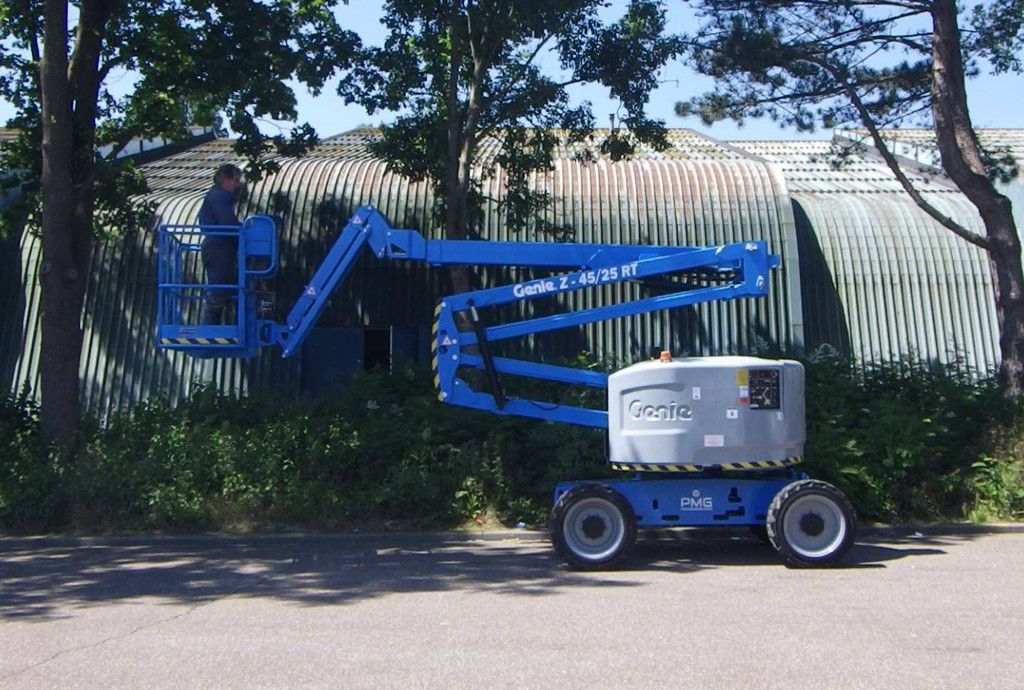 Genie Z-45/25J RT Diesel 16.05m Articulated Telescopic Boom Lift 2014