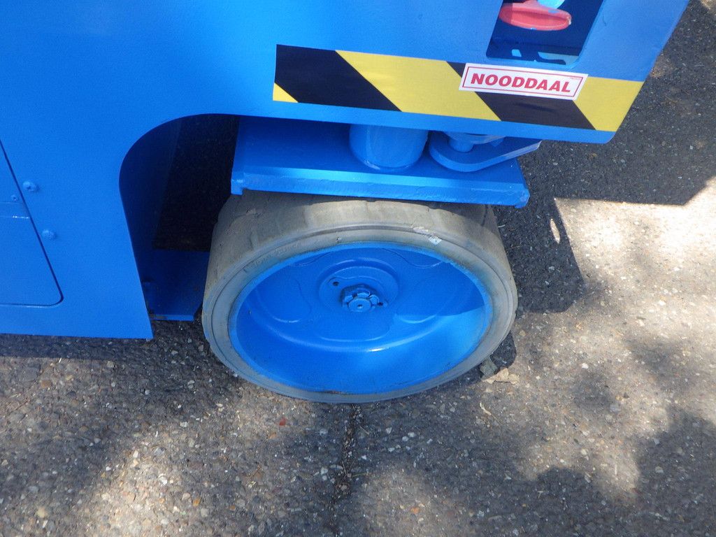 Genie GS-4047 Electric Scissor Lift 13.70m 2014