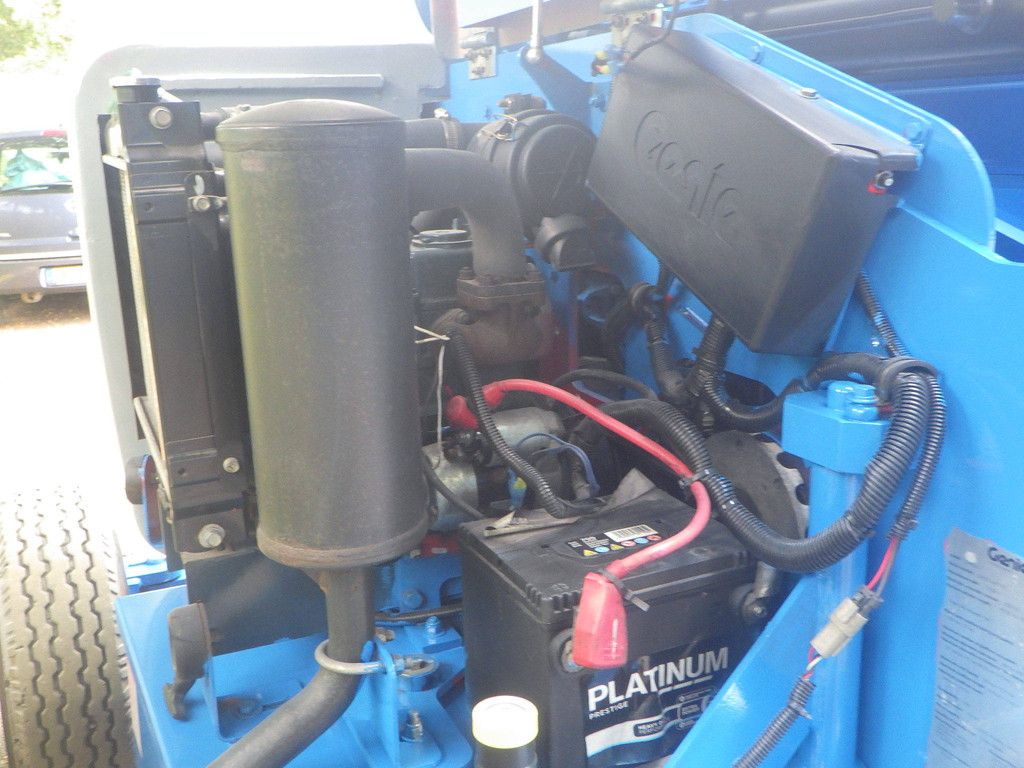 Genie Z-45/25J Bi-energy 15.92m articulated boom lift 2014