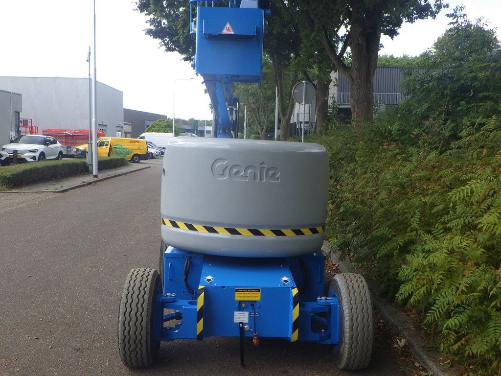 Genie Z-45/25J Bi-energy 15.92m articulated boom lift 2014