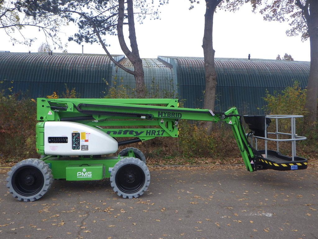 Nifty HR17HYB Hybrid 17m Articulated Boom Lift 2014