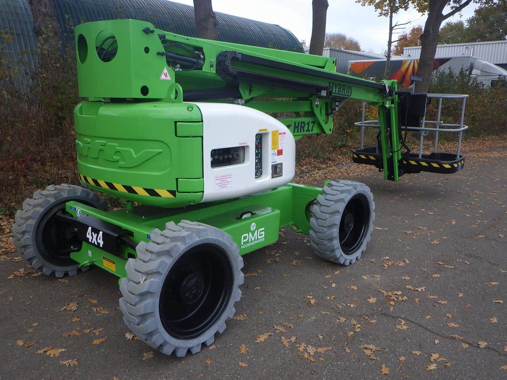 Nifty HR17HYB Hybrid 17m Articulated Boom Lift 2014