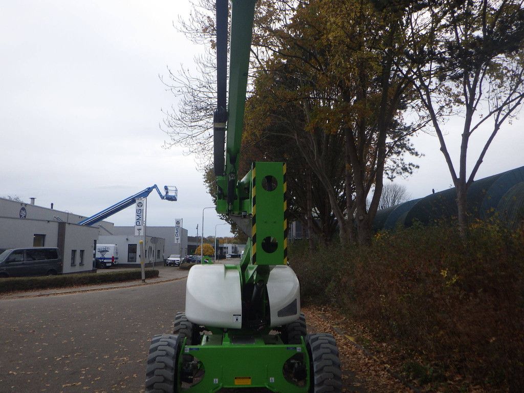 Nifty HR17HYB Hybrid 17m Articulated Boom Lift 2014