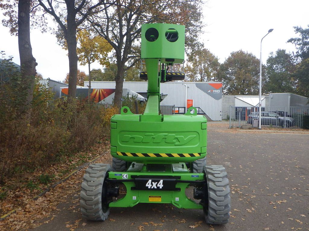 Nifty HR17HYB Hybrid 17m Articulated Boom Lift 2014