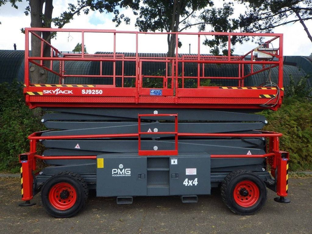 Scissor lift SkyJack SJ9250 Diesel 17.24m 2015