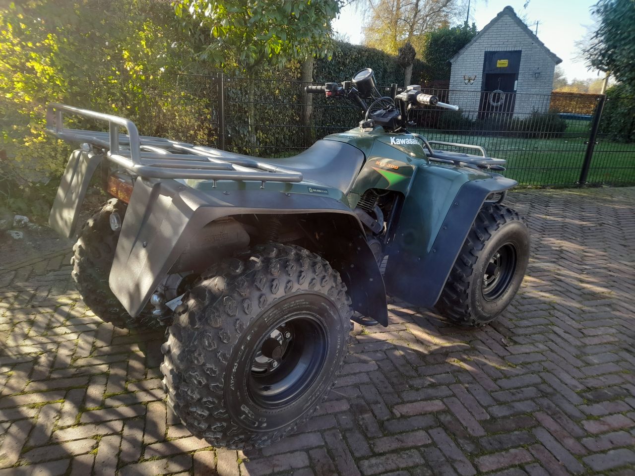 Kawasaki KLF300B Landbouwquad 300cc quad