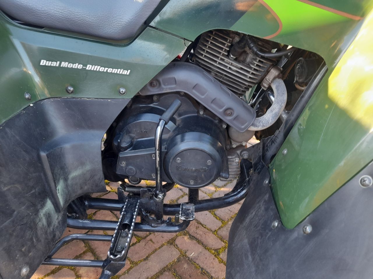 Kawasaki KLF300B Landbouwquad 300cc quad