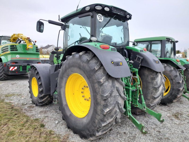 John Deere 6210R