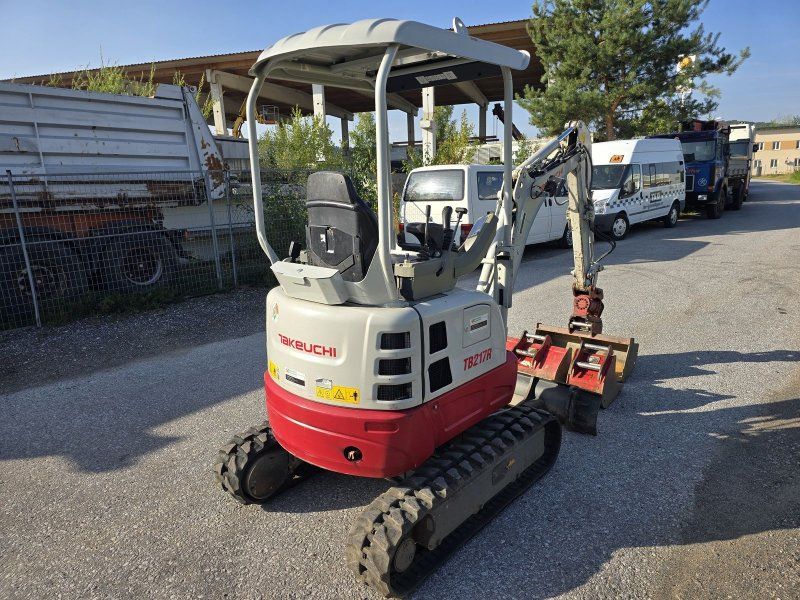 Takeuchi TB217R