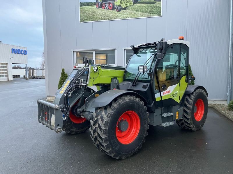 Claas SCORPION 742 VARIPOWER 3