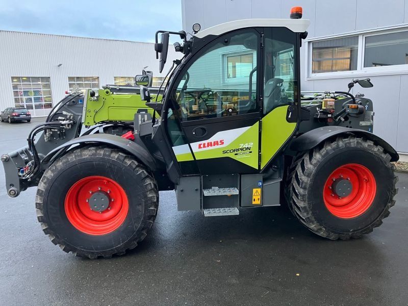 Claas SCORPION 742 VARIPOWER 3