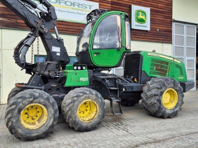 John Deere 1070 E