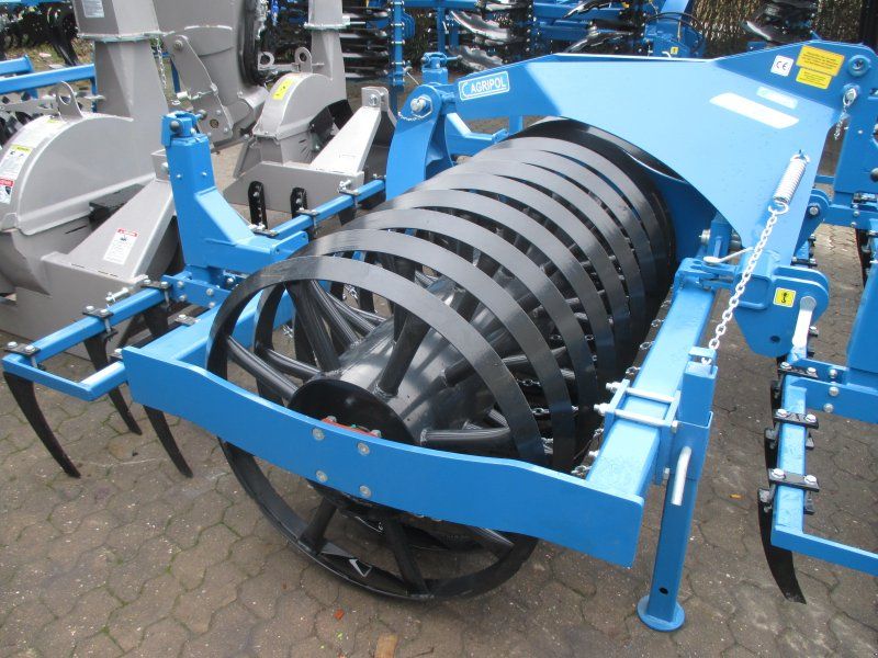 Agripol Frontpacker Tuzo 300 mit Messerzinken