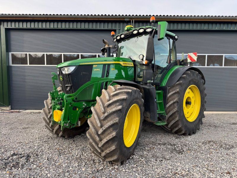 John Deere 6R 250