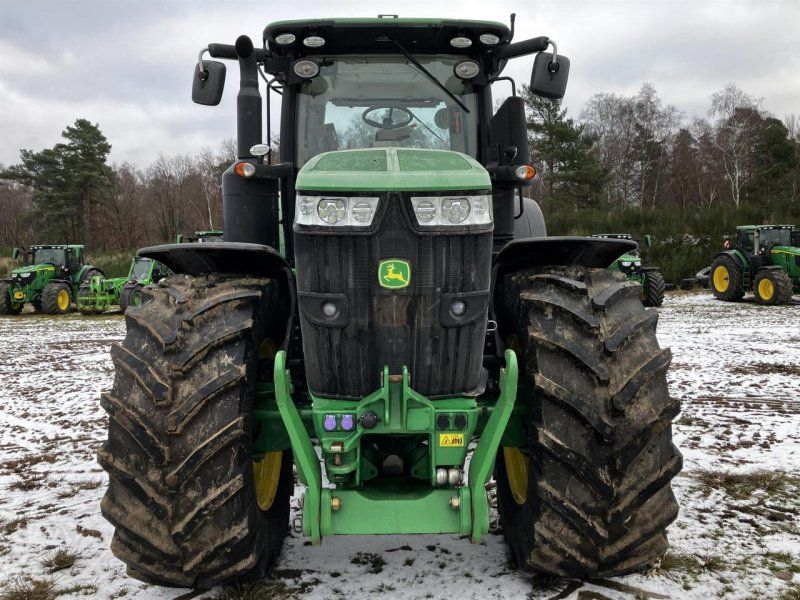 John Deere 7310R
