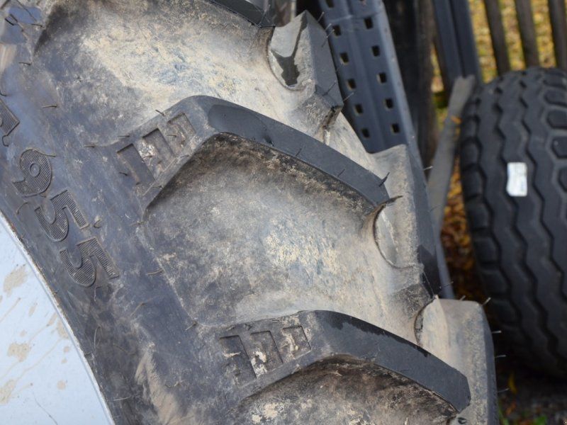 Continental 320/90R32 und 340/85R48 2,25m