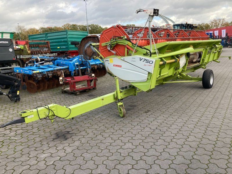 Claas Vario 750