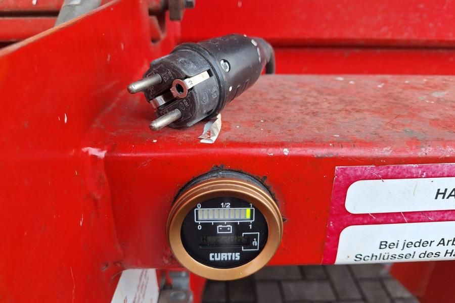 Holland Lift Combistar B-165EL25 Electric, 18.5m Working Height