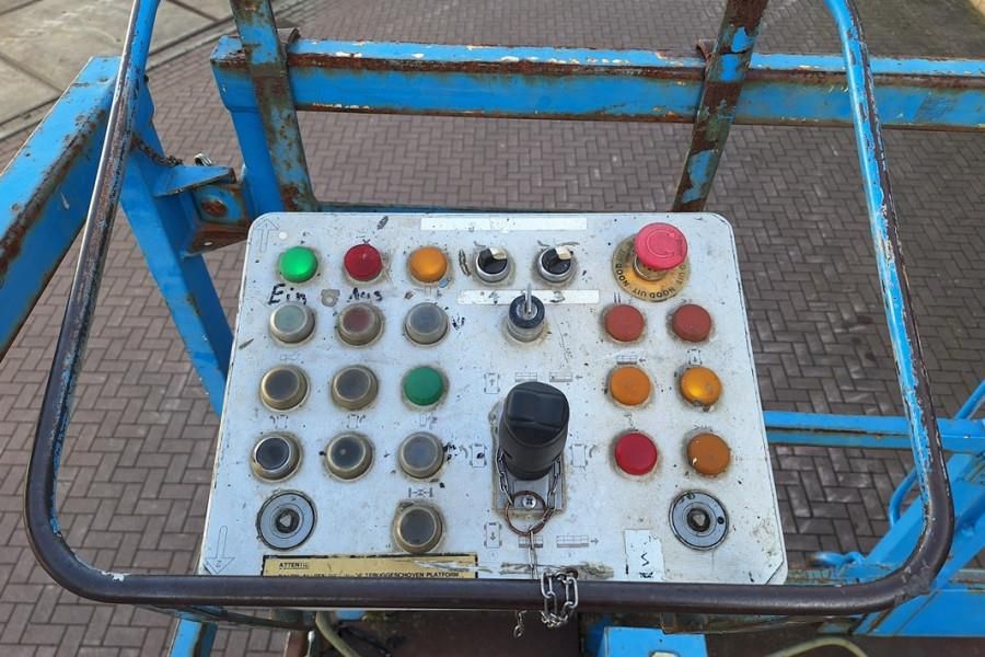 Holland Lift Megastar G300DL30/S Diesel, 4x4x4 Drive, 33.5m Wor