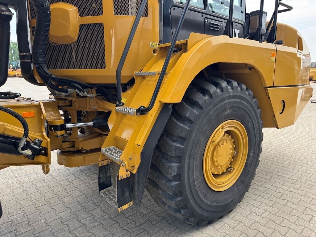 CAT 730