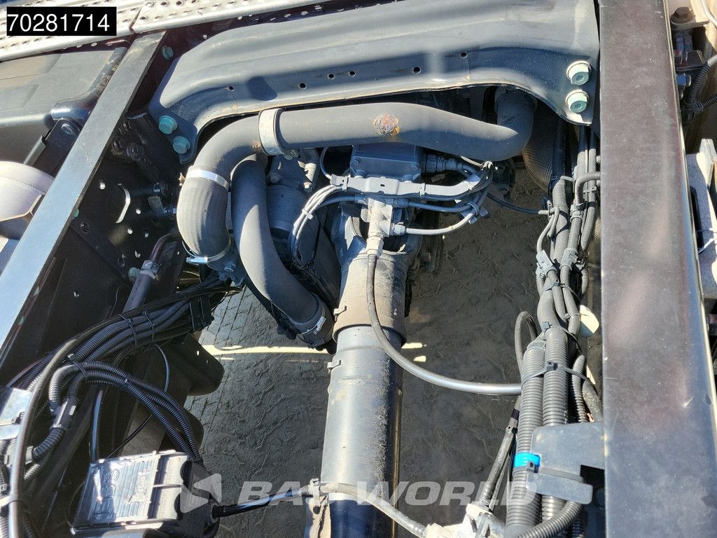 MAN TGX TGX 18.460 4X2 Retarder 2x Tanks XXL ACC