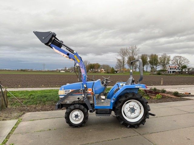 Iseki Geas 21 met voorlader