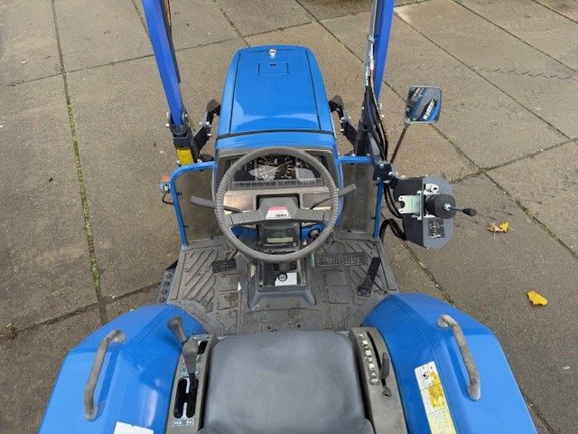 Iseki Geas 21 met voorlader