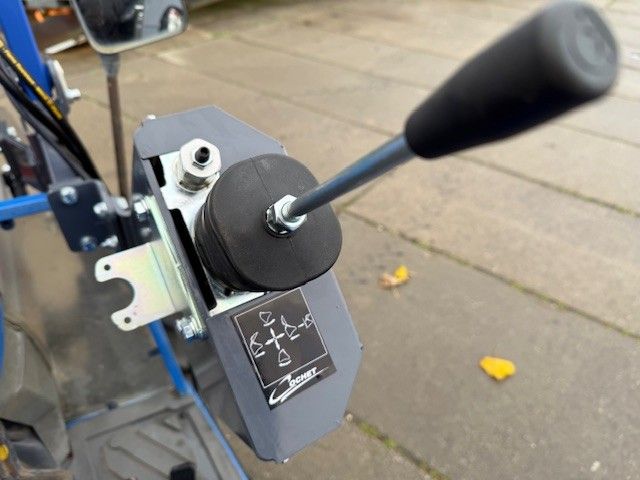 Iseki Geas 21 met voorlader