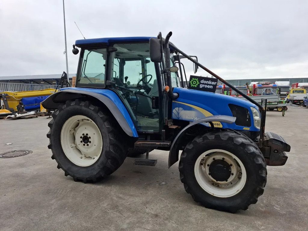 New Holland T5050 T5050