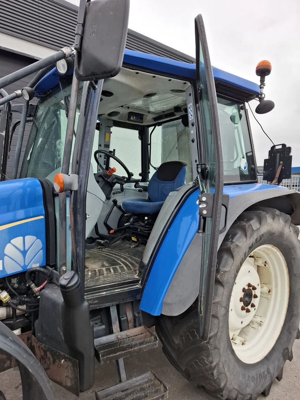 New Holland T5050 T5050