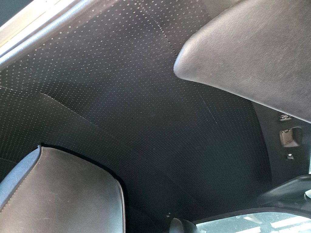 Porsche 944 Turbo (barn-find) (Marge)