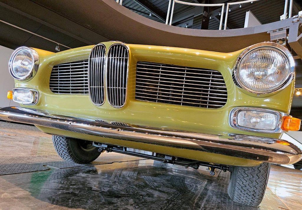 BMW 3200 CS Petrol 1964 (Margin)