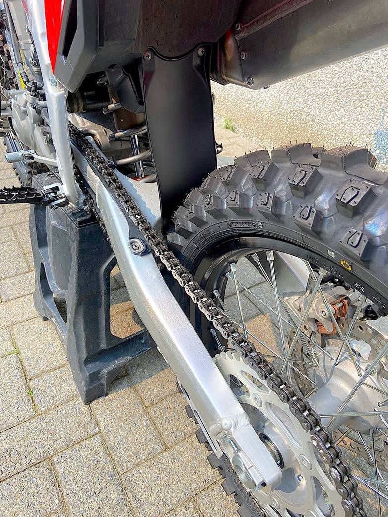 Dirt bike Honda (HRC) CRF 450R (Margin)