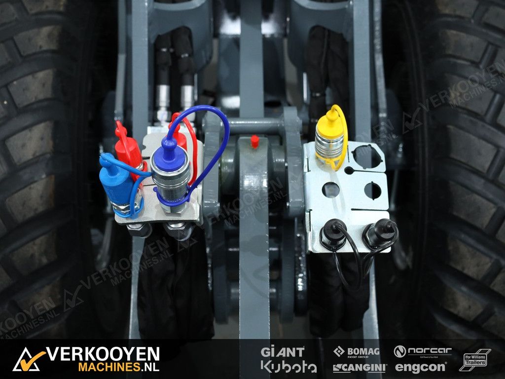 2025 Giant G3500 (Cabine) VK10411